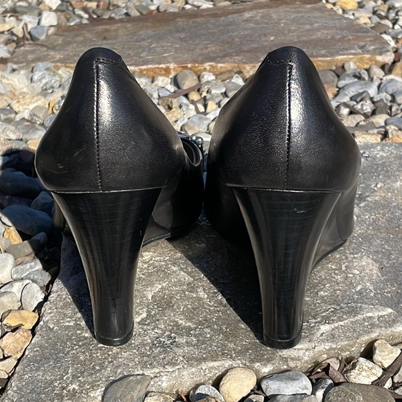 Coach (NEW) Elora Wedge Heels - Picture 5 of 11